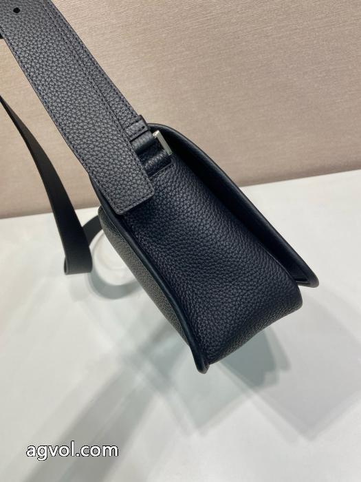 PRADA偽物 ブランド 販売バッグ今だけSALE 元気な印象に 爆買い最新作.._0_4