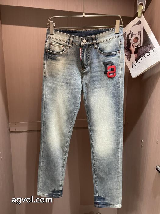 DSQUARED2新作をご紹介 セレブ愛用ブランド 最新大人気ジーンズブランド 品 コピー_0_1