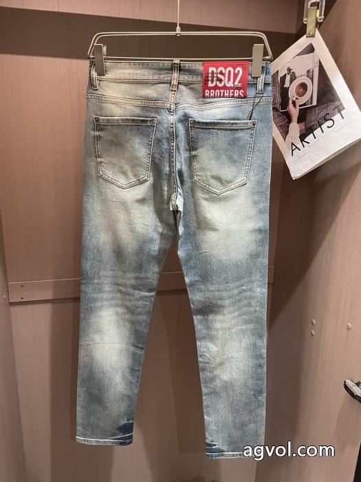 DSQUARED2新作をご紹介 セレブ愛用ブランド 最新大人気ジーンズブランド 品 コピー_0_2