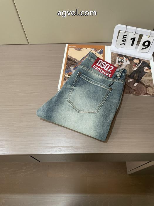 DSQUARED2新作をご紹介 セレブ愛用ブランド 最新大人気ジーンズブランド 品 コピー_0_3