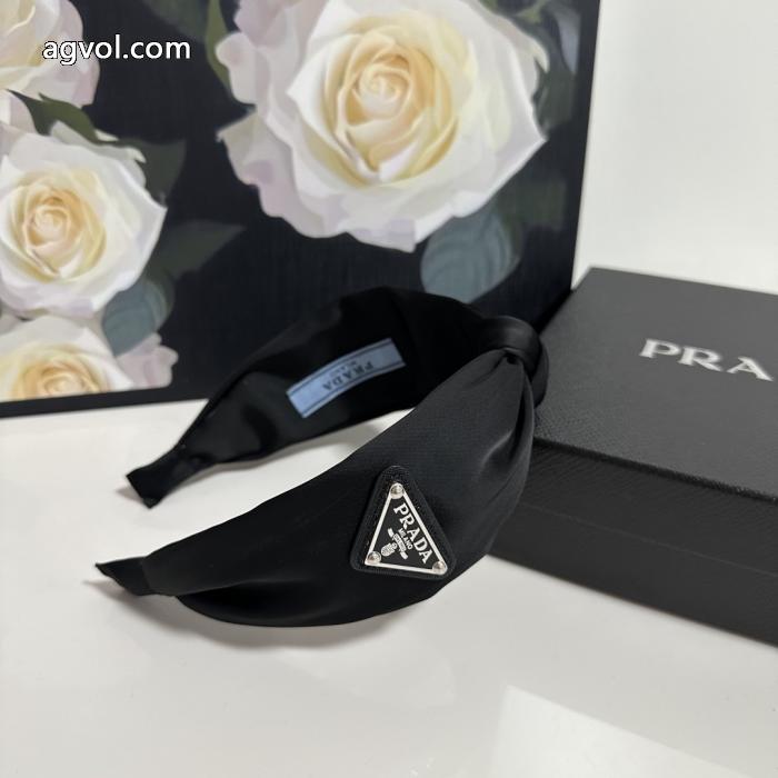 ブランド コピーPRADA軽快に着こなせる コスパ最高のプライス 今季トレンドアクセサリー.._0_2