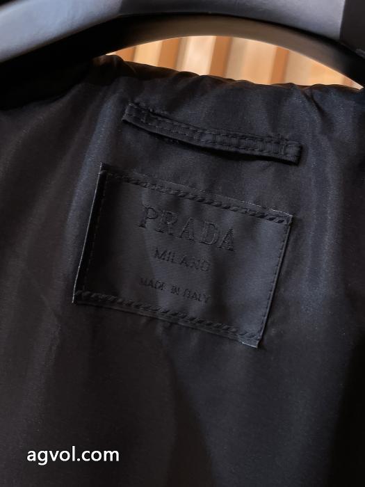 ブランド コピー 通販限定版プリント 大特価完売必至 最新作正規品PRADAコート.._0_4