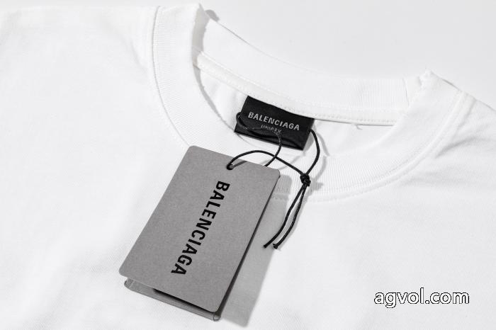 2026SSコレクションに新着 今話題の最新作 大人っぽく見せ新作半袖Tシャツbalenciagaブランド 偽物 激安 通販_0_3