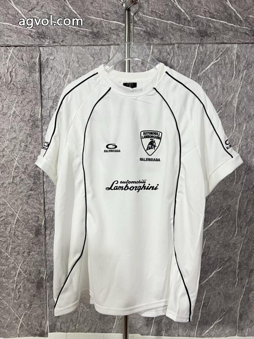 ブランド コピーbalenciaga半袖Tシャツ無性に欲しい モード 新作期間限定セール_0_2