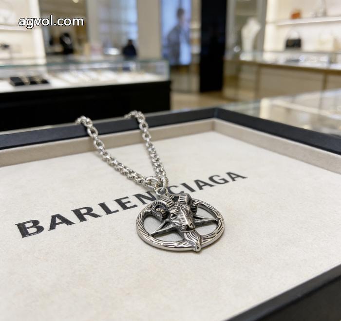 ネックレスブランド スーパー コピーbalenciaga今話題の最新作 セレブも多数愛用 売れた商品_0_4