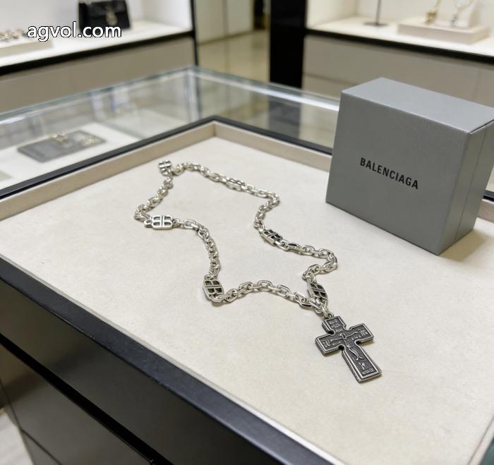超人気モデル入荷 ブティックVIP価格 シック偽物 ブランド ショップbalenciagaネックレス_0_3