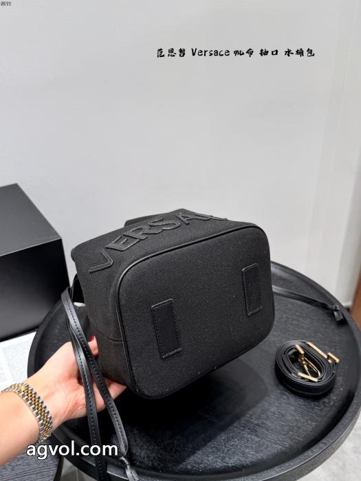 VERSACE美しいデザイン 爆買い定番人気 2026新入荷バッグ偽 ブランド 通販_0_5