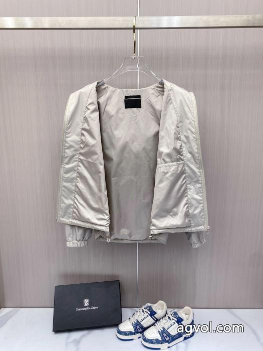PRADA激安 通販 専門店最新作即発 セール中 専門通販店ジャケット_0_2