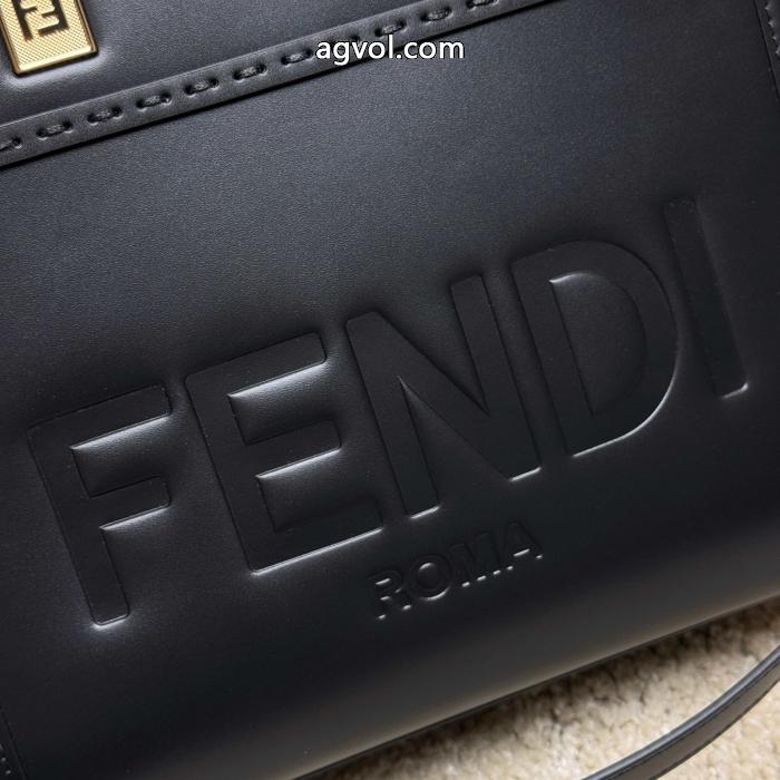 バッグFENDIカジュアルに使える 人気爆発 大好評ブランド フェイク.._0_1