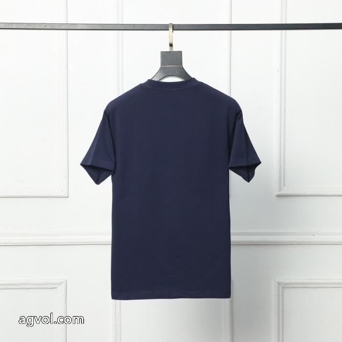 ブランド 通販 激安限定人気セール アイドル着用 大評判のデザインFENDI半袖Tシャツ_0_4