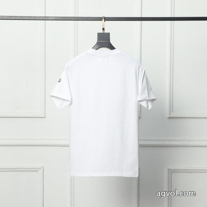MONCLER偽 ブランド半袖Tシャツ新しい斬新なスタイル 夏季超人気アイテム 韓国高級服_0_0
