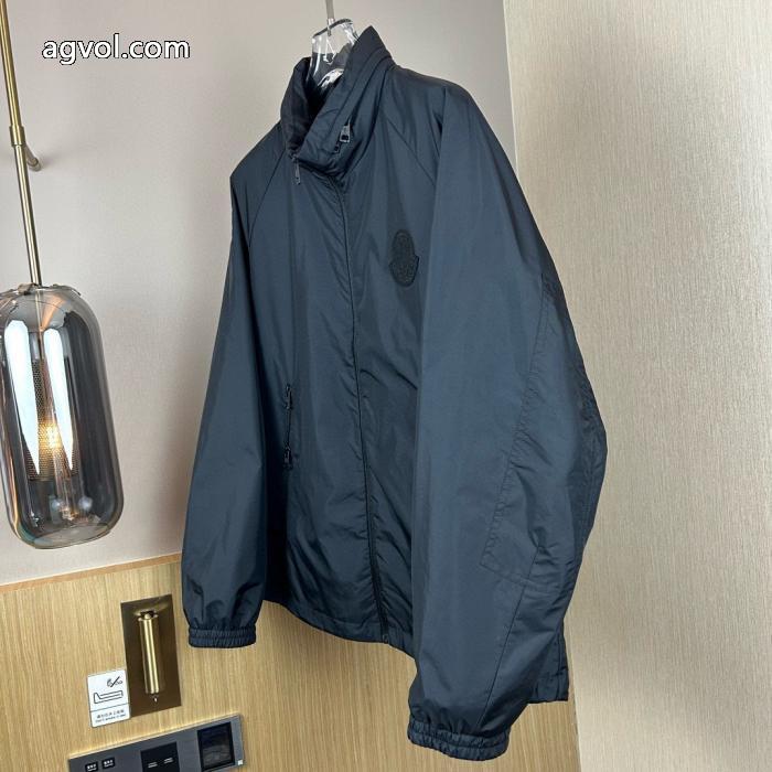 肌热い季節に欠かせない 確保済安い 最新 話題沸騰中モンクレールコートブランド コピー 通販.._0_3