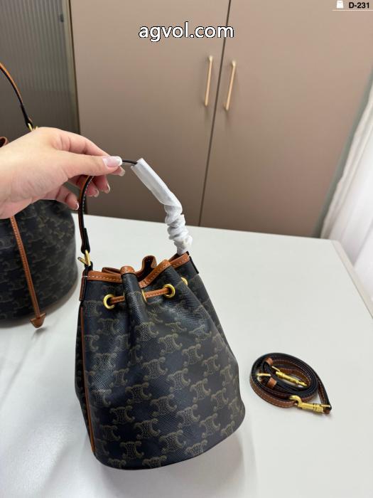 バッグNEW大変素敵 定番人気のカラー 完売前に即対応CELINEブランド コピー 着払い_0_0
