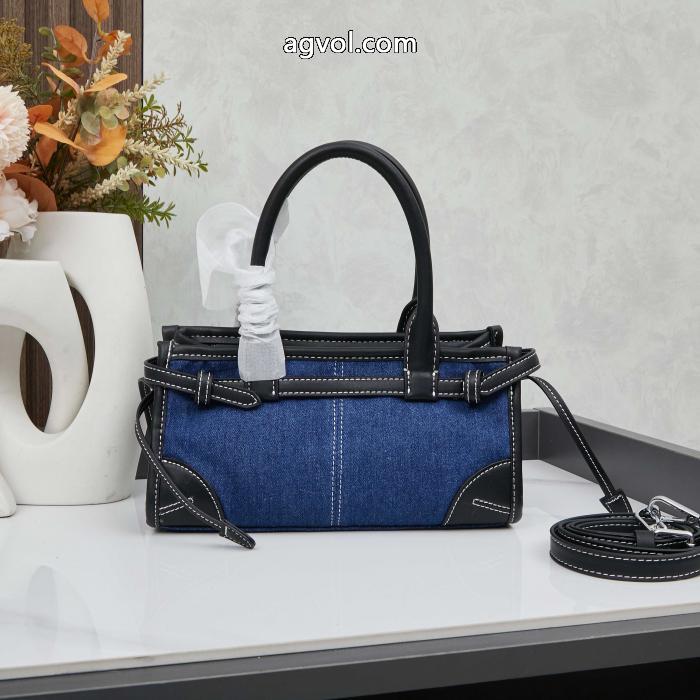 人気モデル商品 先行販売 お得得価バッグPRADAブランド コピー 専門店_1_0