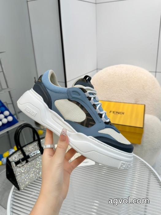 スニーカースーパー コピー どこで 買える最新アイテム 素敵なスタイルで夏の定番 超人気美品フェンディ.._0_1