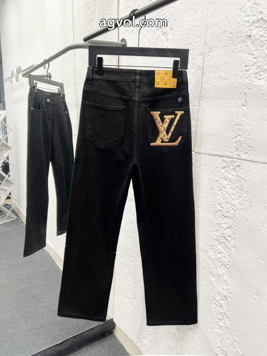 ジーンズLOUIS VUITTONコピー 品 ブランド限定デザイン 落ち着いた感覚 圧倒的人気新着_0_4
