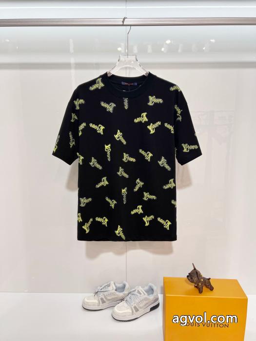 ルイ ヴィトン激安 ブランド 通販数量限定 絶妙な抜け感 2026夏季半袖Tシャツ_0_1