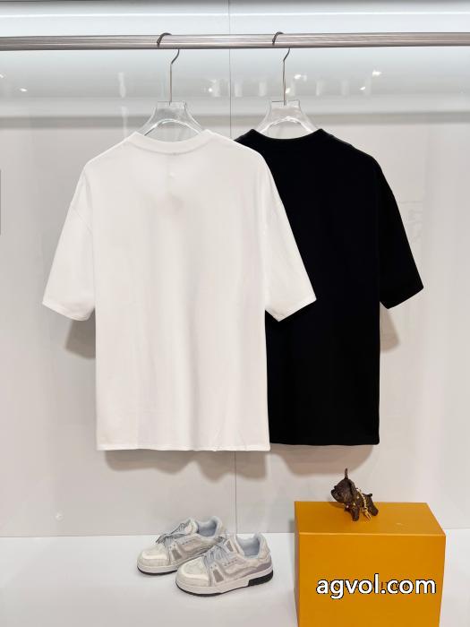ロエベブランド 偽物 激安魅力的な 落ち着きある 上品スタイル半袖Tシャツ_0_4