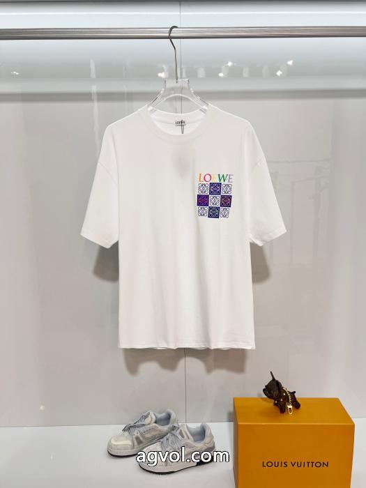 個性的な素材感も魅力 最高級 全民望むな新作半袖Tシャツコピー 商品 販売LOEWE_0_0