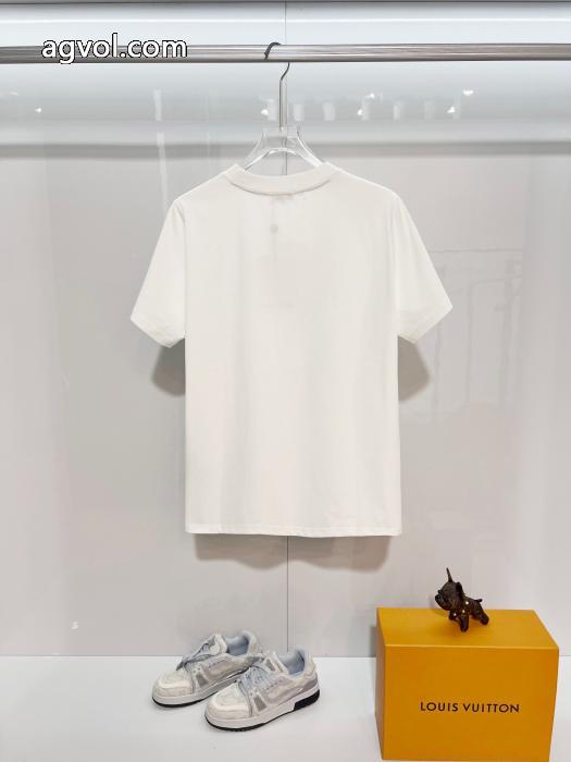 使い勝手の良さ 良好品 2026定番新作偽 ブランド 販売半袖TシャツLOEWE_0_2