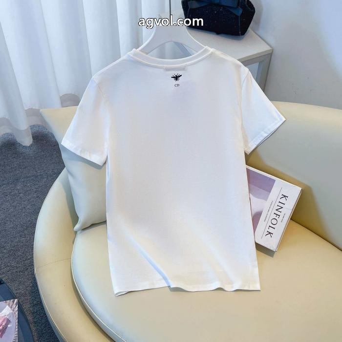 激安 通販 専門DIORスタイリッシュな印象 超激得新品 今年発売半袖Tシャツ_0_1
