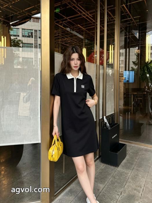 LOEWEワンピース偽 ブランド 通販愛らしさ抜群！  使い勝手の良い 期間限定セール_0_0