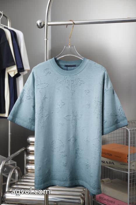 LOUIS VUITTON人気急上昇 洗練されたスタイル 2026年新作通販半袖Tシャツブランド 偽物_0_5
