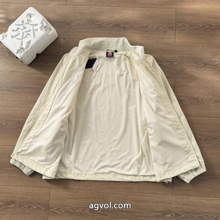 SUPREMEコート有名人の愛用者が多いブランド かっこいい アイテム 超カッコイイ　2026春夏新作ブランド スーパー コピー 店舗.._0_2
