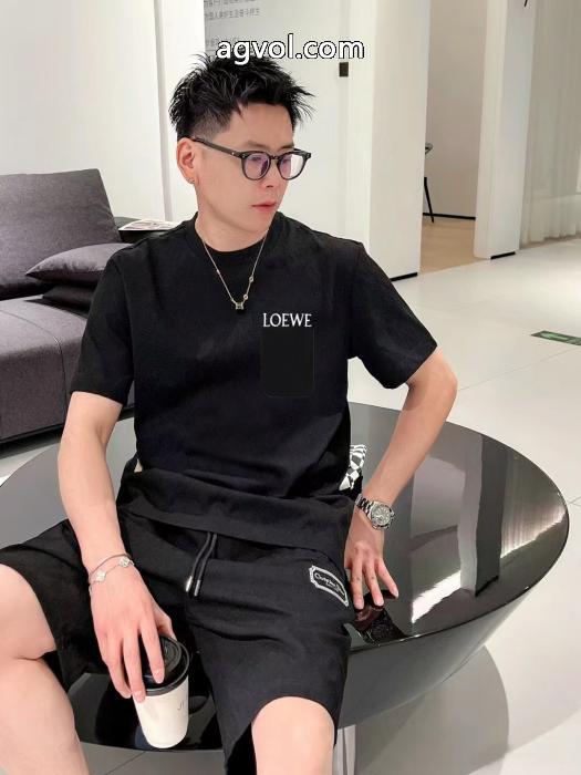上品な印象 魅力を持つ 新品登場半袖Tシャツロエベ偽物 通販_0_3