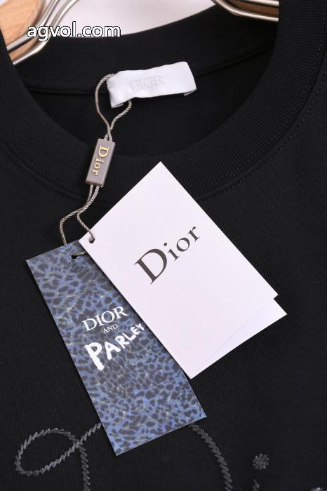 DIORブランドコピー魅力ファッション 2026年最旬トレンド HOT豊富な半袖Tシャツ_0_2