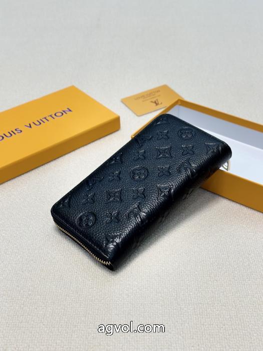 財布ブランド コピー 販売大人気モデル 上品で優しい雰囲気に NEWトップスLOUIS VUITTON_0_1