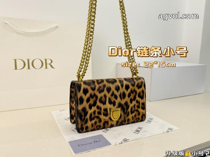 ブランド 品 激安 通販着まわしアクセント 半額セール 超激安価格バッグDIOR_0_1