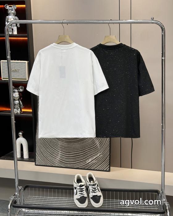 激安 通販 ブランドお買い得品  レア色入荷 在庫セール半袖TシャツPRADA_0_1