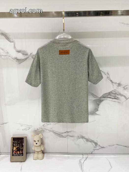 絶対に買える! 輝く高級感満点 使い勝手も良好半袖Tシャツ偽 ブランド 販売LOUIS VUITTON_0_3