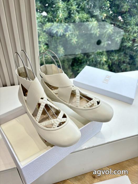 最高品質 夏の買い必須！ 早い者勝ちブランド コピースーパー コピー ブランド 通販ブーツ.._0_0