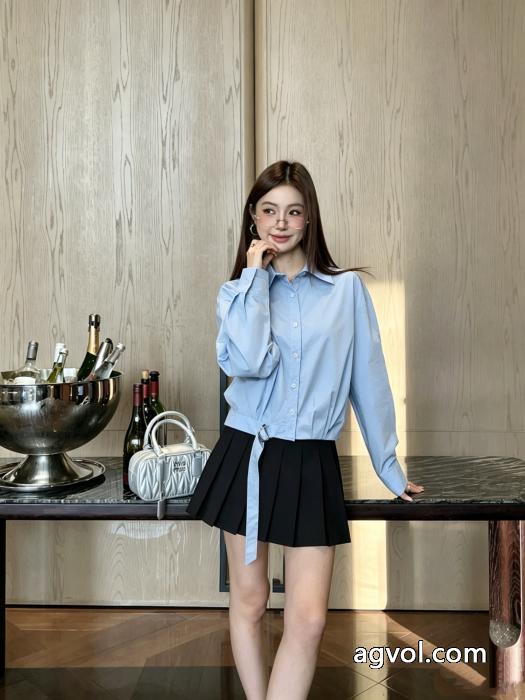 MIUMIU長袖シャツ2026大人気 シックでお洒落な 売切続出偽物 ブランド 販売_0_2