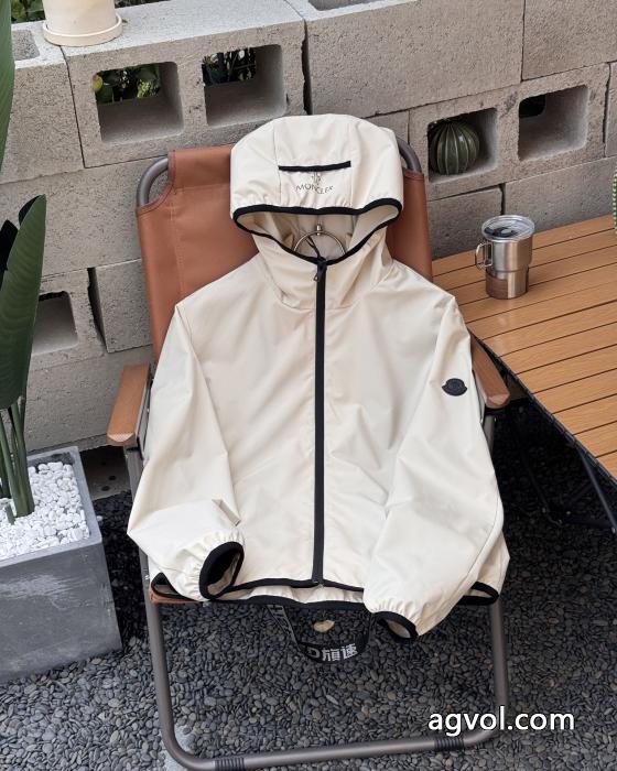 ジャケット機能的なアイテム デザイン性の高い 超大特価ブランド コピー 優良店MONCLER_0_2