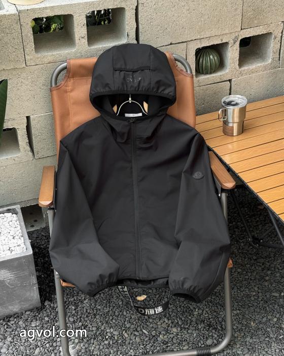 ジャケット機能的なアイテム デザイン性の高い 超大特価ブランド コピー 優良店MONCLER_0_4