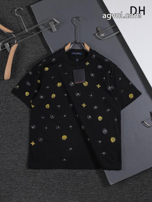 話題の新作 独特な 韓国ファッションLOUIS VUITTONコピー 商品 販売半袖Tシャツ_0_3
