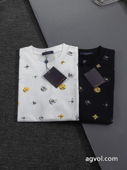 話題の新作 独特な 韓国ファッションLOUIS VUITTONコピー 商品 販売半袖Tシャツ_0_4