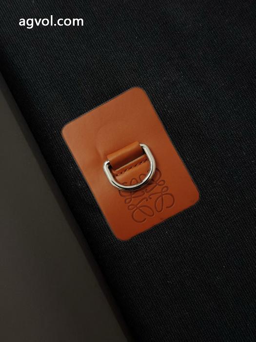 独特な 存在感は抜群 セールでお勧め半袖Tシャツブランド スニーカー 激安LOEWE_0_2