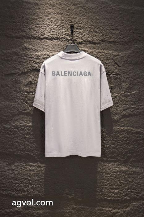 半袖Tシャツ今季大人気のデザイン 販売記念価格 定番人気激安コピー 商品 販売balenciaga_0_0