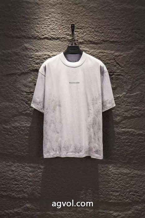 半袖Tシャツ今季大人気のデザイン 販売記念価格 定番人気激安コピー 商品 販売balenciaga_0_1