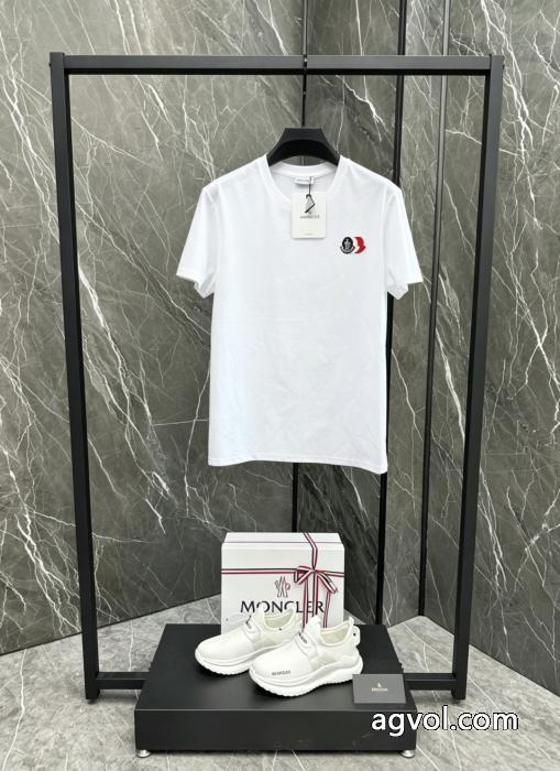 ブランド 品 スーパー コピーMONCLER数量限定SALE 今年活躍した 可愛い新モデル半袖Tシャツ_0_1