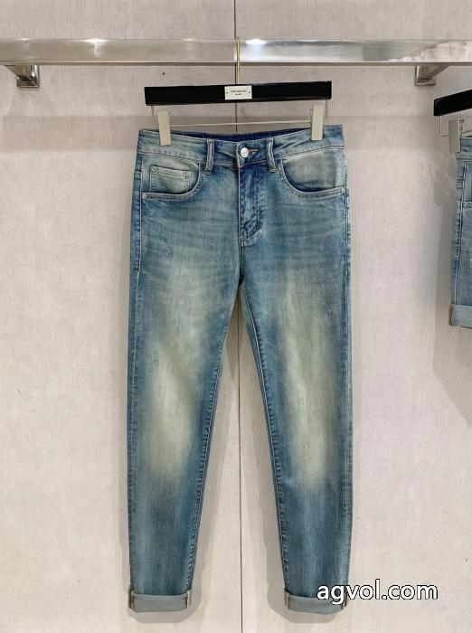 ジーンズスーパー コピー 通販 優良FENDI在庫確保済 新登場 現代的な印象_0_1