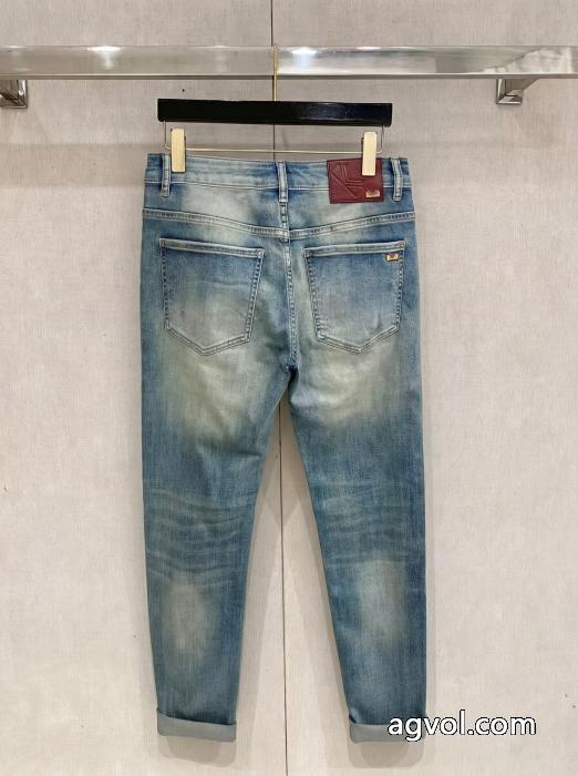 ジーンズスーパー コピー 通販 優良FENDI在庫確保済 新登場 現代的な印象_0_2