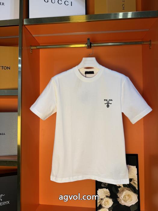 定番素敵 上品シックなお品 2026人気商品ブランド コピー 品半袖Tシャツプラダ_0_2