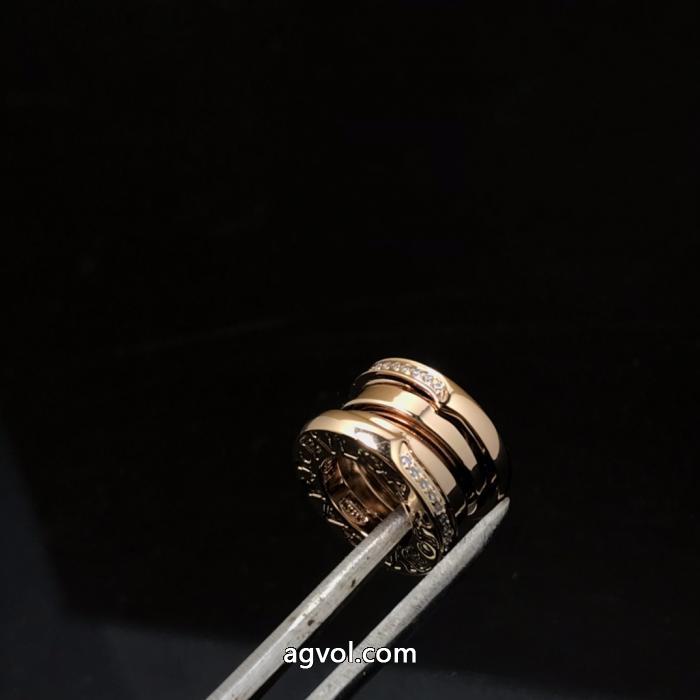 &nbsp;&nbsp;&nbsp;&nbsp;アクセサリー偽 ブランド 販売BVLGARI一番人気！ 完売間近 ゆびわ._0_2