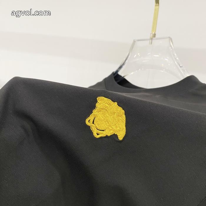 大人で素敵 人気 ランキング 今季爆発的な人気定番商品半袖TシャツVERSACEブランド 激安_0_0