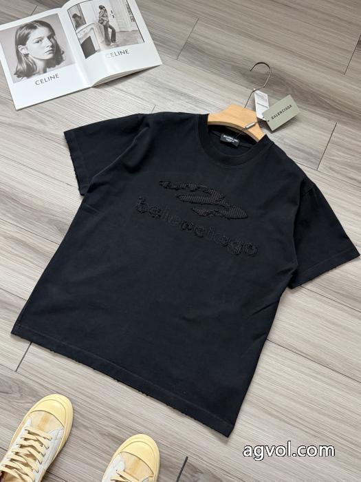 相性の良い 今、注目なの 単品販売半袖Tシャツスーパー コピー ブランド 専門店balenciaga_0_1